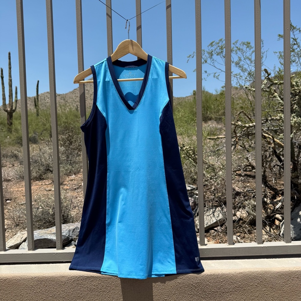 ⬇️💲EleVen by Venus Williams NWT (Bonnie Blue) Aqua and Navy Mini Dress